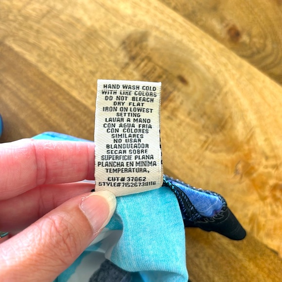 ECI New York Dress - Picture 12 of 15